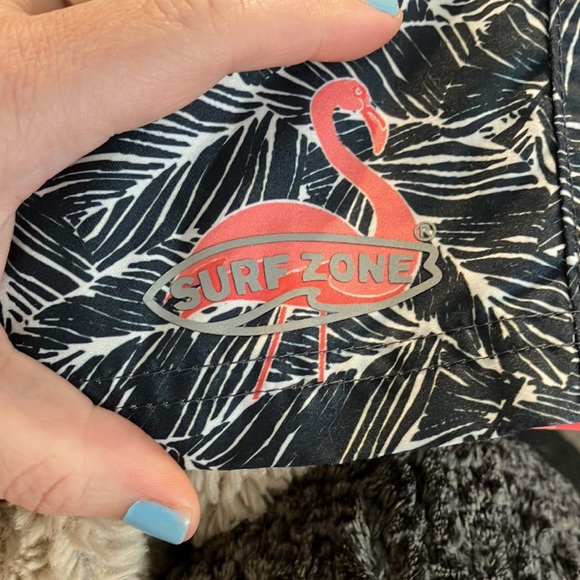 🔹4 for $30 Boys Surf Zone Flamingo Trunks, XL - Picture 5 of 7